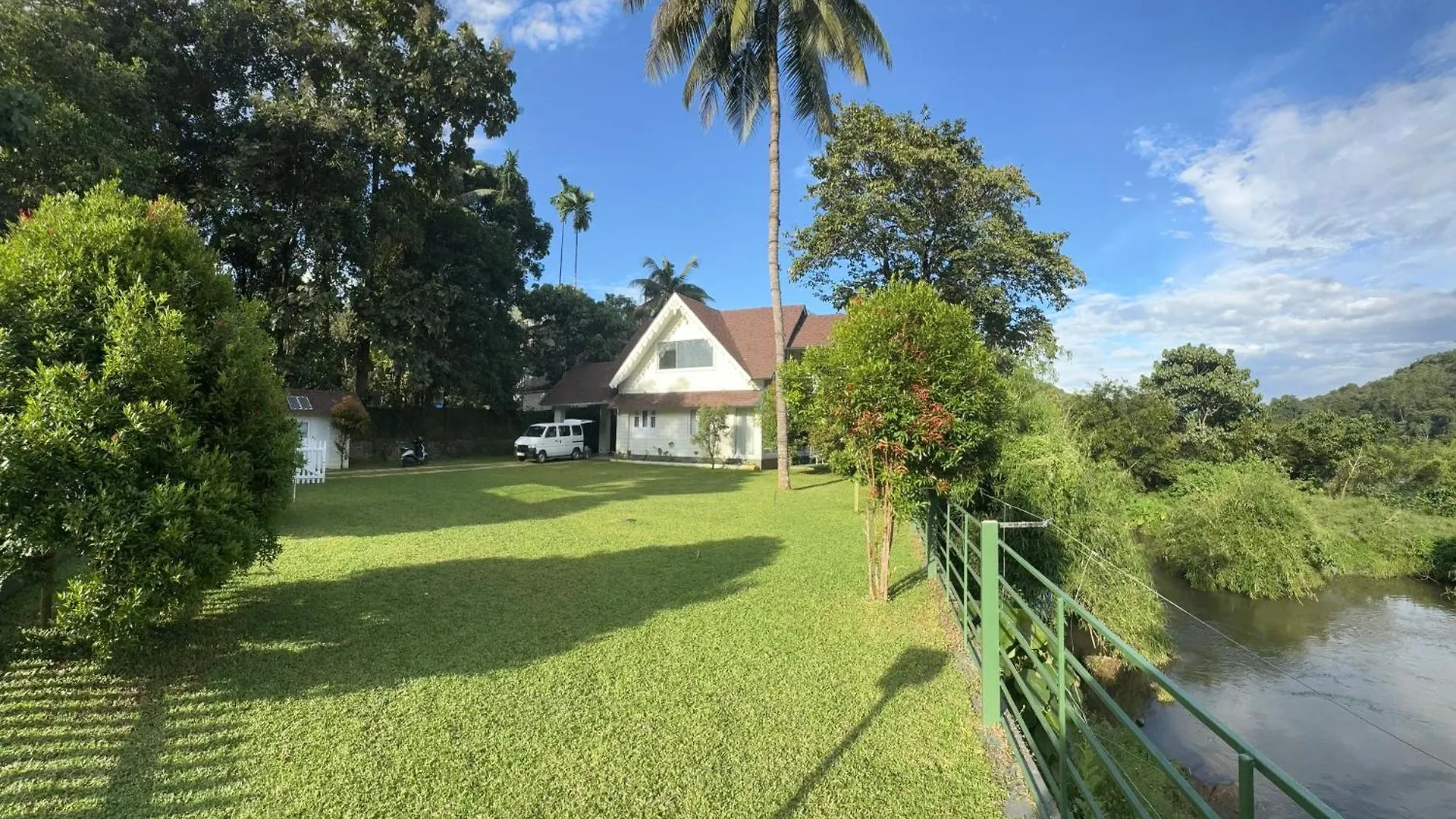 River Wild Holiday Home Athirappilly